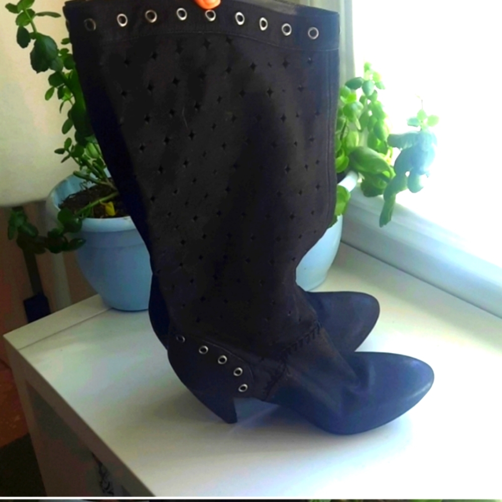 GUESS Black Heeled Grommet Boots Size 6